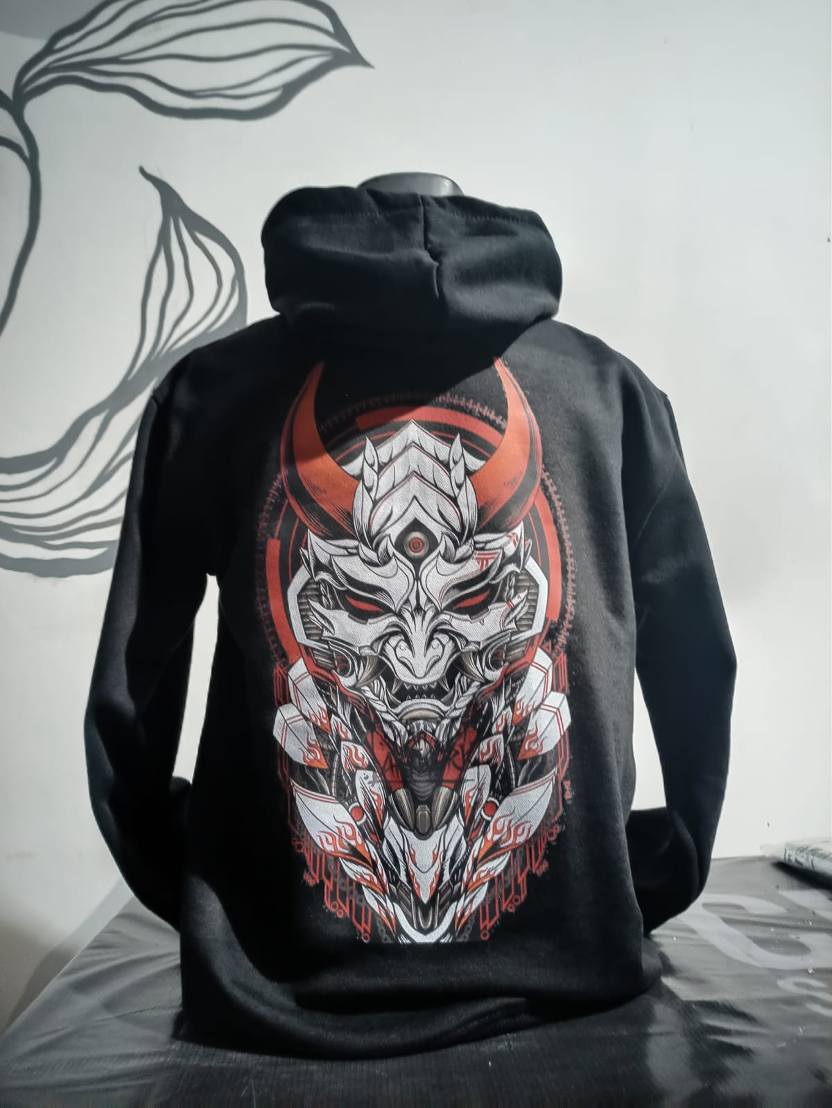 Inspirasi desain, warna, material, dan detail pakaian custom